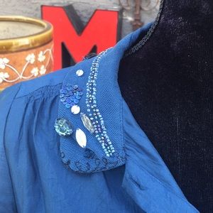 Jewel collar Teal silk blouse. Small